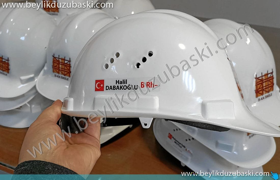 logo baskılı baret, isim ve kan grubu baskılı baret, acil baret siparişi alınır, az adet baretlerde şeffaf etiket baskı uygulanır, baskıalr dış ortama dayanıklıdır, çıkmaz kazınmaz, silinmez logo baskılı baret, isim ve kan grubu baskılı baret, acil baret siparişi alınır, az adet baretlerde şeffaf etiket baskı uygulanır, baskıalr dış ortama dayanıklıdır, çıkmaz kazınmaz, silinmez