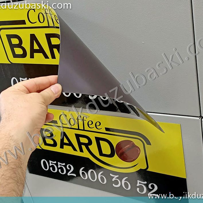 Bardo Caffe araç magneti, acil araç için mıknatıs logo baskısı, logo ve bilgileri mıknatıs etiket olarak baskı, araç yan kapılarına manyetik etiket imalatı