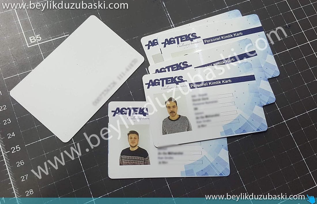 çipli-kart-üzerine-baskı-acil-çipli-karta-firma-logo-ve-personel-bilgileri-baskısı-plastik-karta-baskı-acil-çipli-kart-baskıları-hazır-kart-üzarine-baskı.jpg çipli kartlara baskı, chipli karta baskı, plastik çipli kart üzerine baskı yapılmaktadır, az adetlerde tasarım müşteri tarafından hazırlanmalıdır, sadece baskı fiyatıdır, az adet baskı fiyatı yazılmıştır, adede göre fiyat alınız