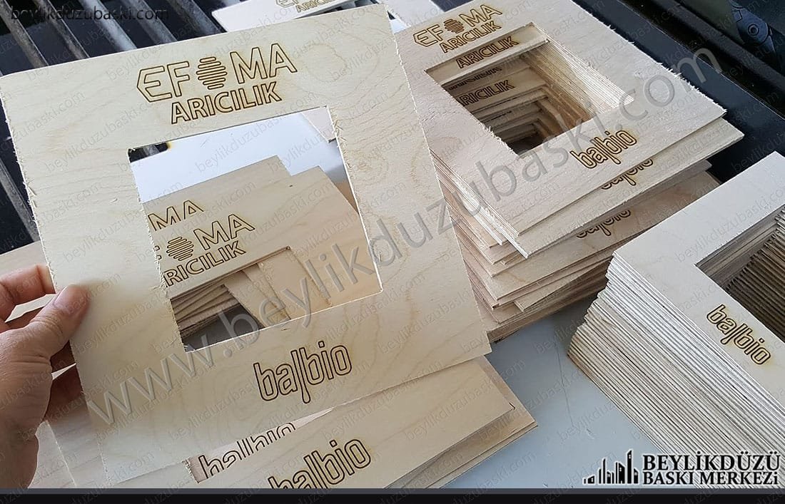 ahşap üzerine lazer ile logo baskı, lazer ile ahşap baskı, kaliteli ahşap üzerine, lazer ile, ürün müşteri getirir, baskıları bekler alır ahşap üzerine lazer ile logo baskı, lazer ile ahşap baskı, kaliteli ahşap üzerine, lazer ile, ürün müşteri getirir, baskıları bekler alır
