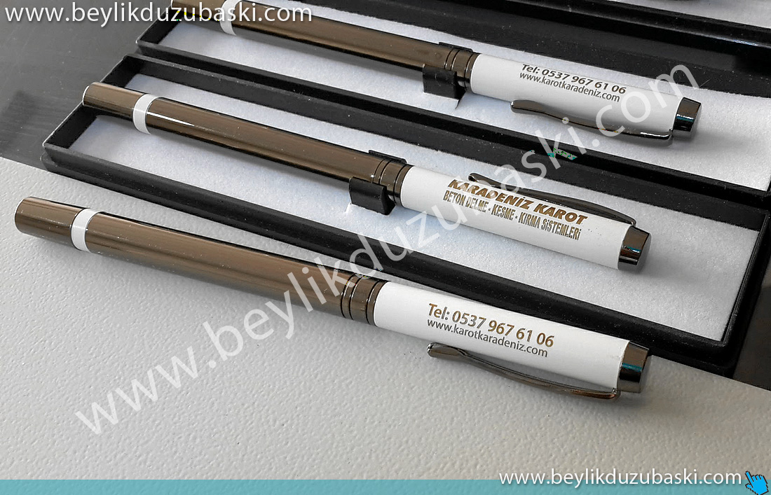 scrikss kalem üzerine isim baskısı, kaliteli kalemlere isim baskısı yapılmaktadır, lazer ile kalıcı ve kaliteli markalama, isim baskısı, acil bekle al