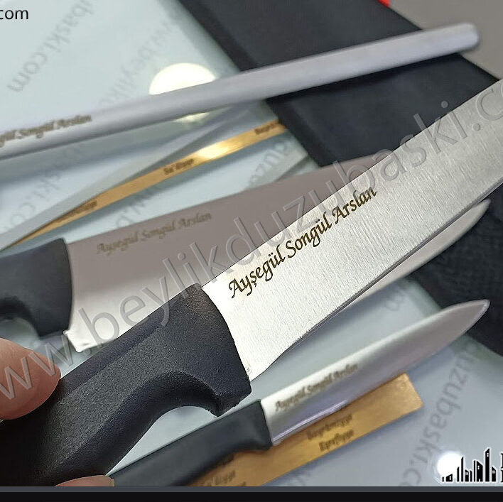 bıçak üzerine isim baskı, şef bıçağına isim baskı, kaliteli isim baskı, lazer ile çıkmaz, silinmez, kalcı isim baskısı, pirge bıçak üzerine isim yazılması
