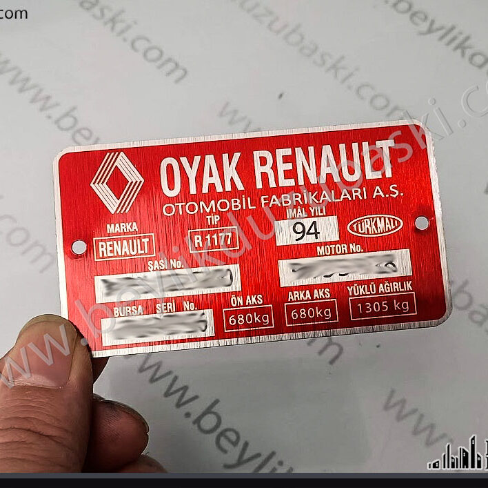 Renault brodway şase etiketi, metal etiket, araç motor etiketi, aslına uygun metal etiket, kaliteli motor etiket, özel tasarım, lazer kazıma